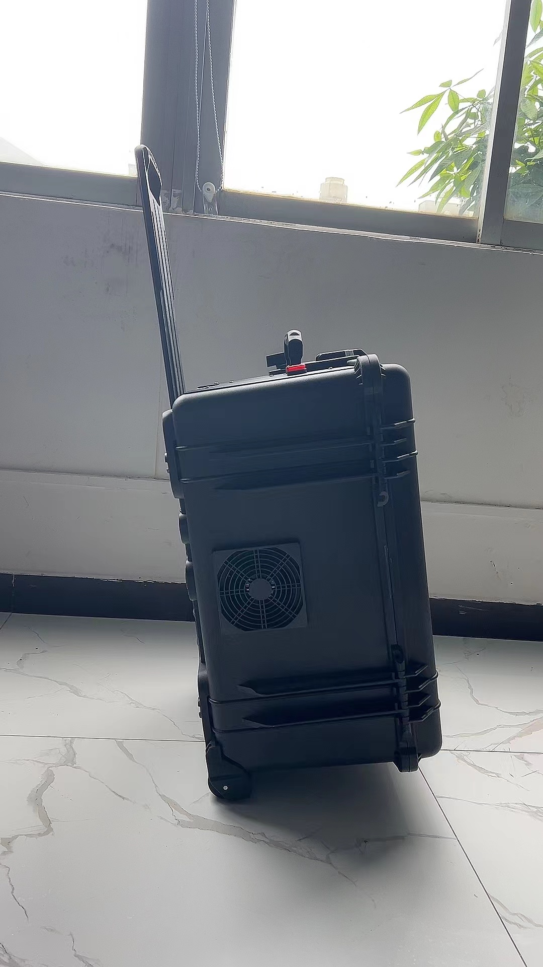 潮安手拉箱型移动通信干扰器